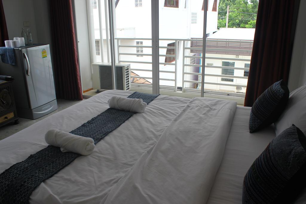 Baanlansa Bed&Bar Hotel Chiang Mai Exterior photo